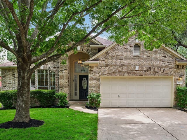3313 Burks LN