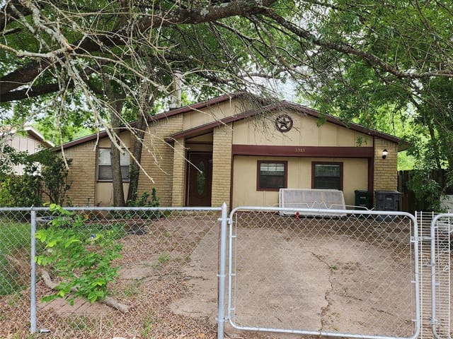 3313 Oak Aly