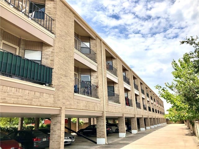 3316 Guadalupe St Unit #301
