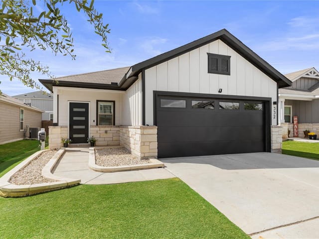 332 Harper LN