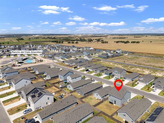 333 Cowpoke DR