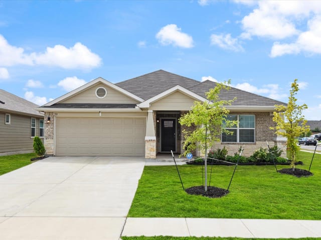 333 Pedernales LN