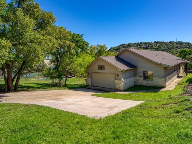 333 Sandy Mountain DR