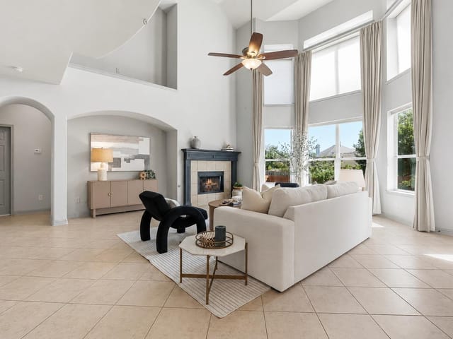 333 Spanish Mustang DR
