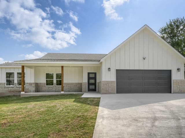 334 Nene LN