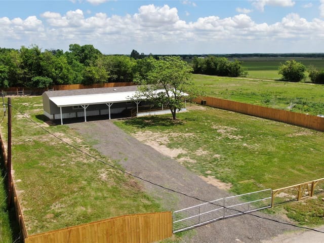 335 County Road 352