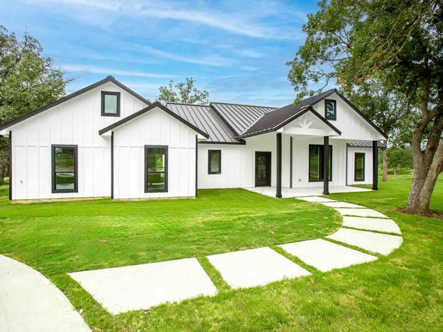 337 Smitty LN