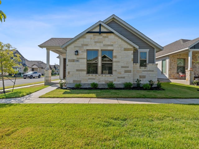 338 Orleanian Dr