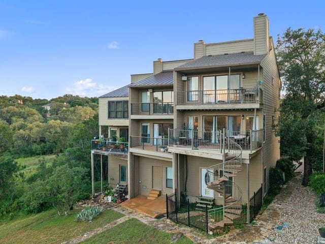 340 Harbor DR
