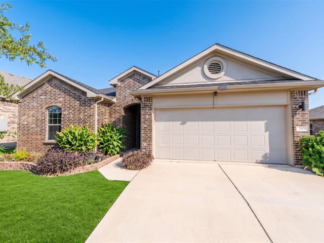 340 Shiner LN