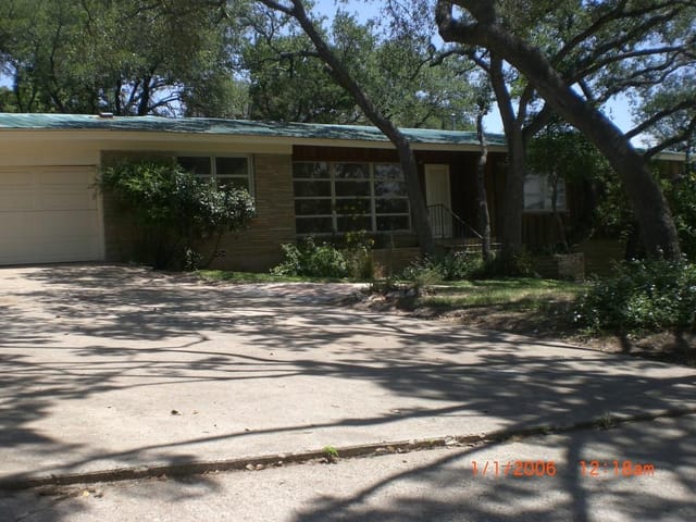 3400 Hancock Dr