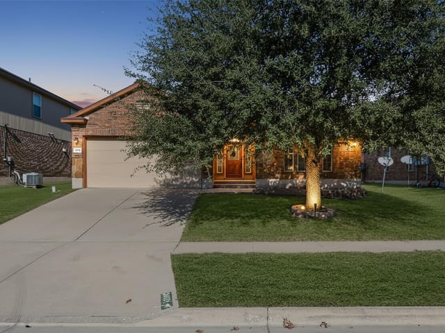 3401 Cricklewood Dr