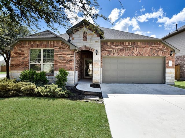 3401 De Torres Cir