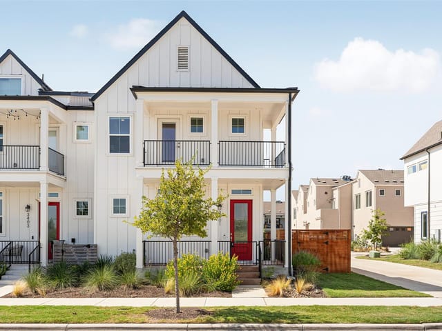 3401 Zach Scott ST