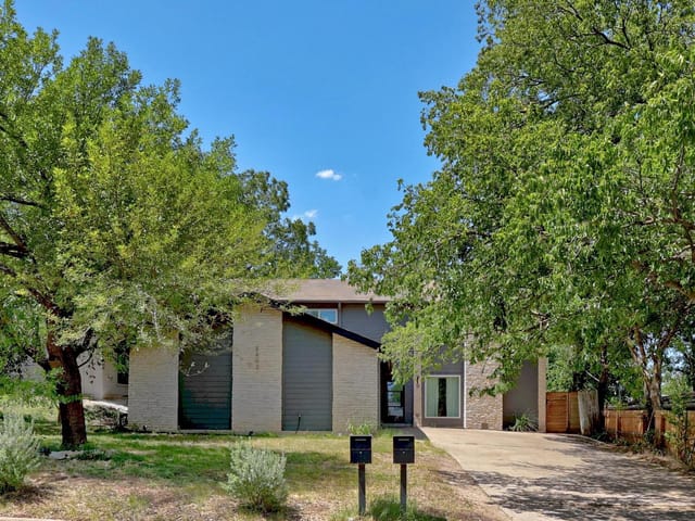 3402 Dolphin Dr Unit #A