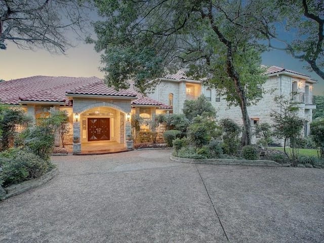 3402 Misty Creek Dr