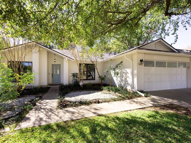 3403 Palomar LN