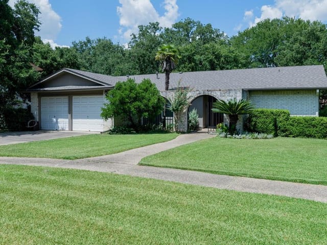3405 Rocky Hollow TRL