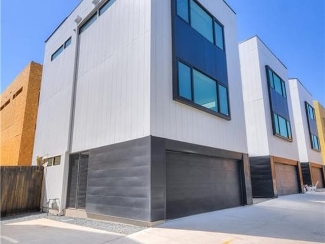 3406 E 17th St Unit #10