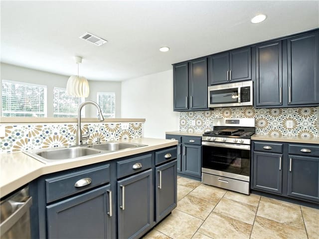 3407 Barksdale DR