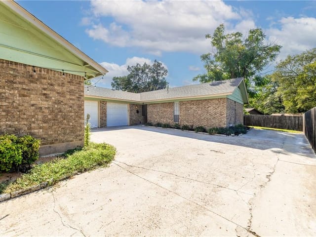 3408 S Oak DR Unit #B