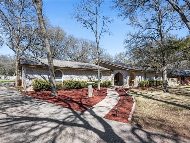 3408 Spotted Horse Trl