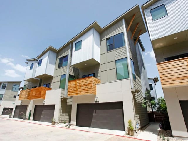 3409 Charlotte Rose Dr