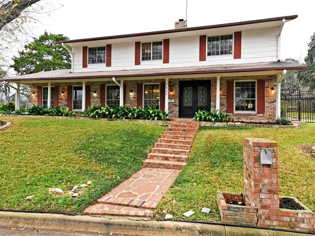 3409 Lakeside Dr