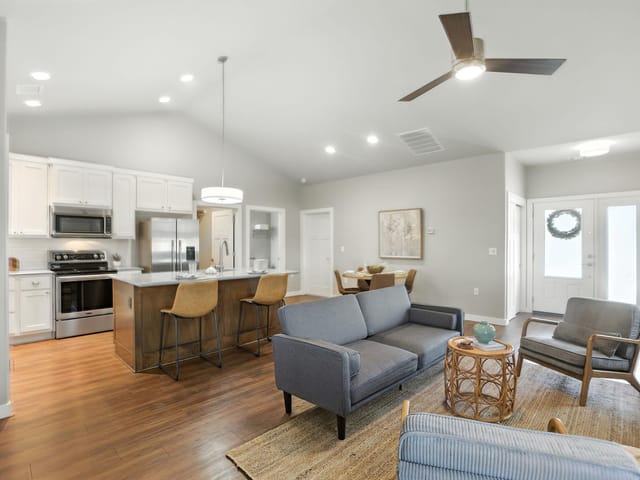 341 Rose Dr Unit #A