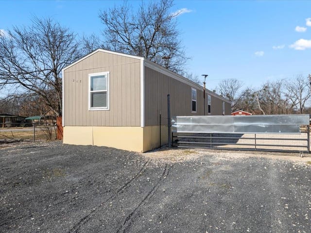 341 SW Front ST