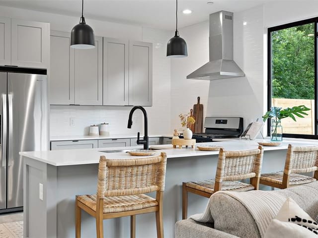 3411 Neal St Unit #2