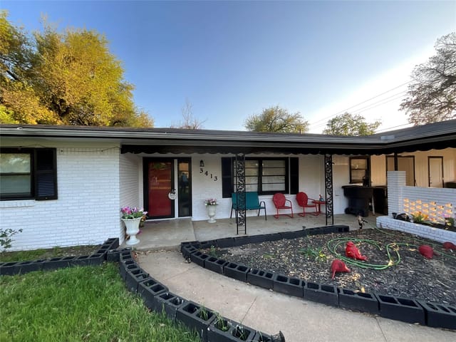 3413 Forest TRL