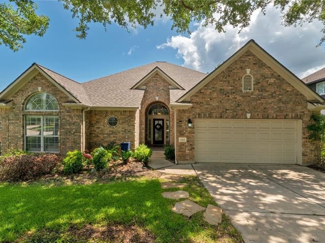 3415 Cowden Dr