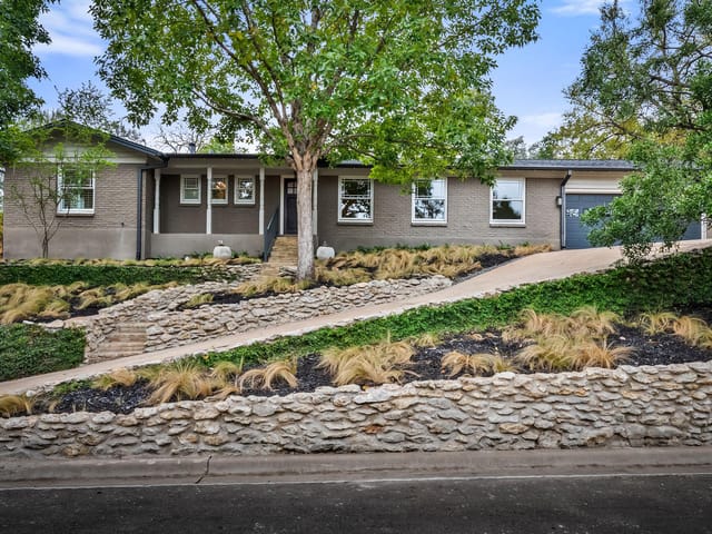 3415 Shinoak DR