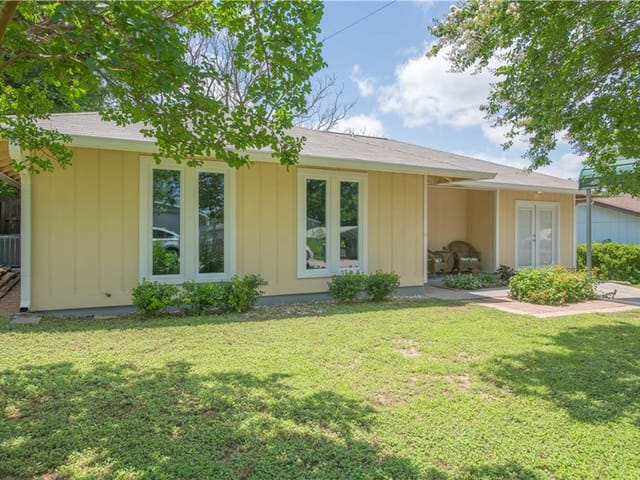 3415 Thomas Kincheon St