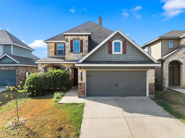 3416 Greyfriar DR