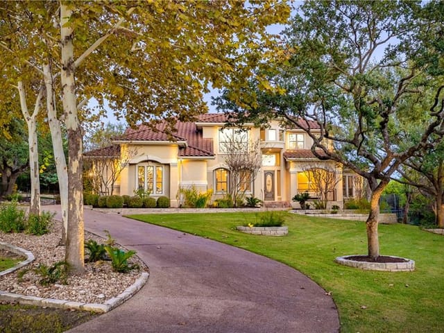 3416 Travis Country CIR