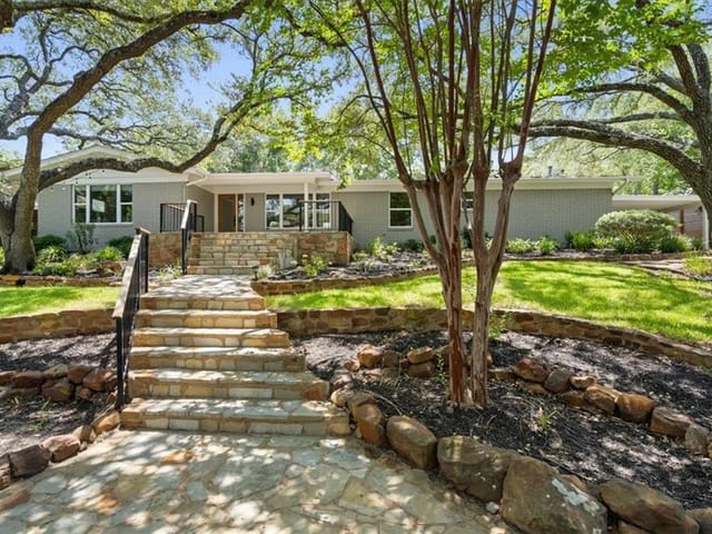 3421 Mount Barker Dr