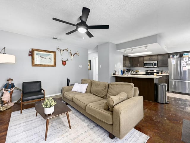 3422 Willowrun DR