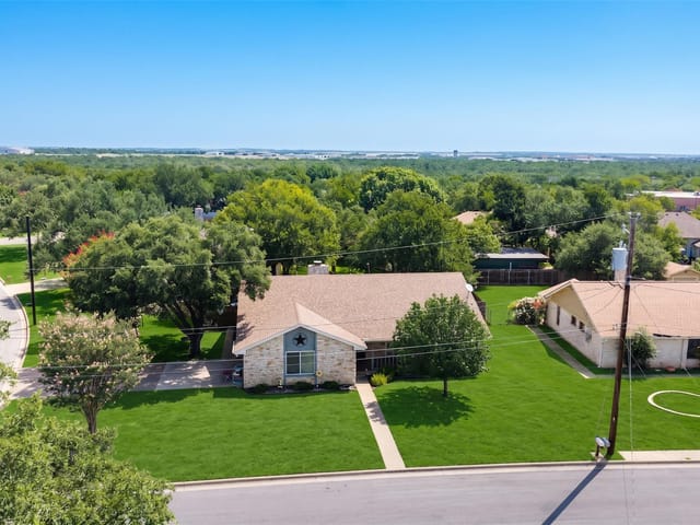 3423 Bluebonnet TRL