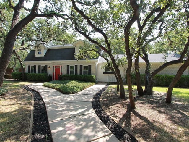 3426 Shady Valley Dr