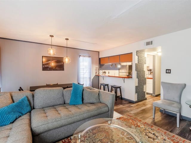 3431 N Hills Dr Unit #115