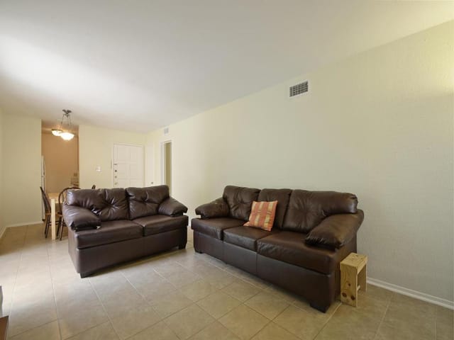 3431 North Hills Dr Unit #107