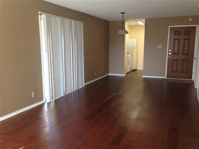 3431 North Hills Dr Unit #221