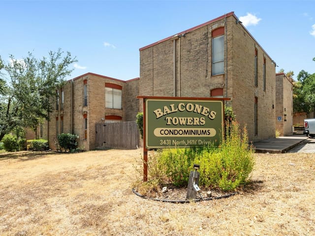 3431 North Hills Dr Unit #221