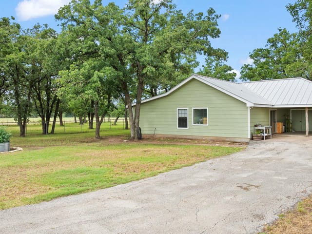 3434 Prairie Lea Rd