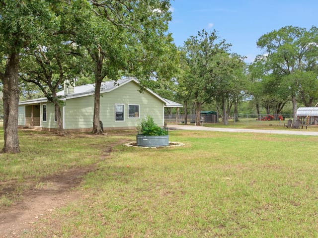 3434 Prairie Lea Rd