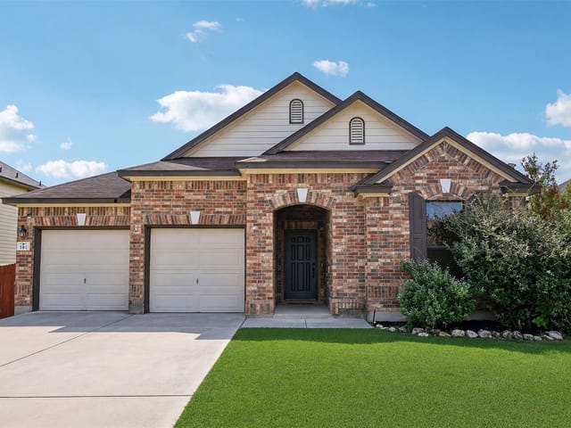344 Matthews LN