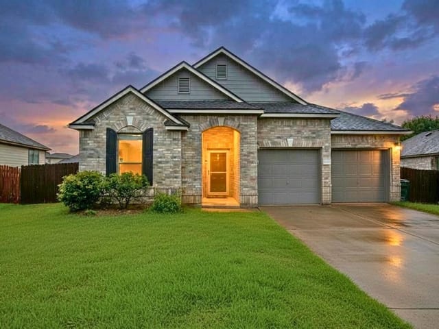 345  Apricot Dr