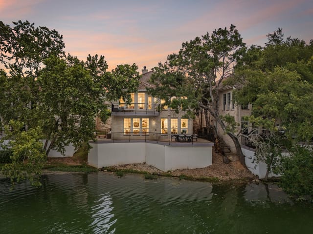 347 The Hills DR